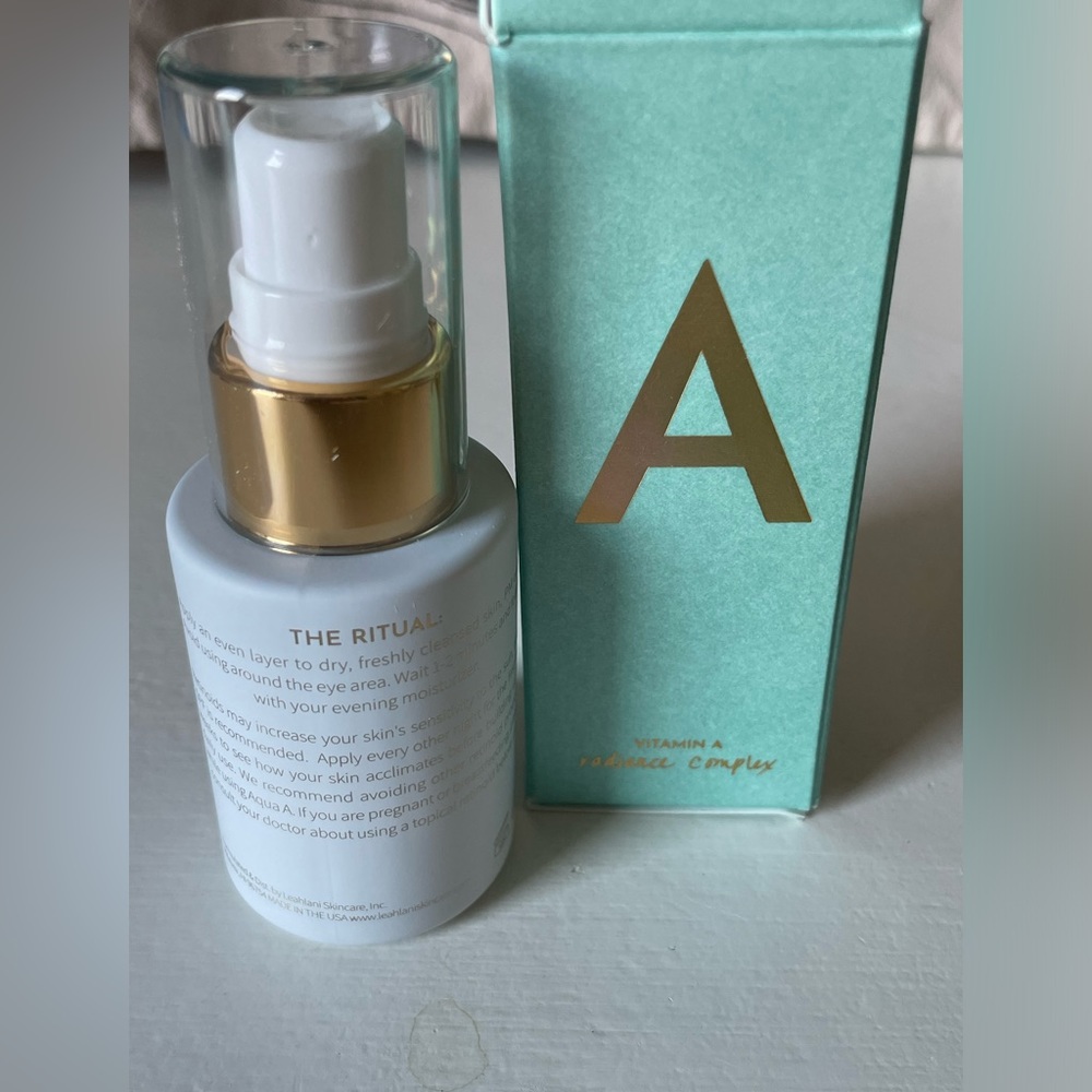 Leahlani Renewing Retinoid Serum All Natural - Picture 3 of 6